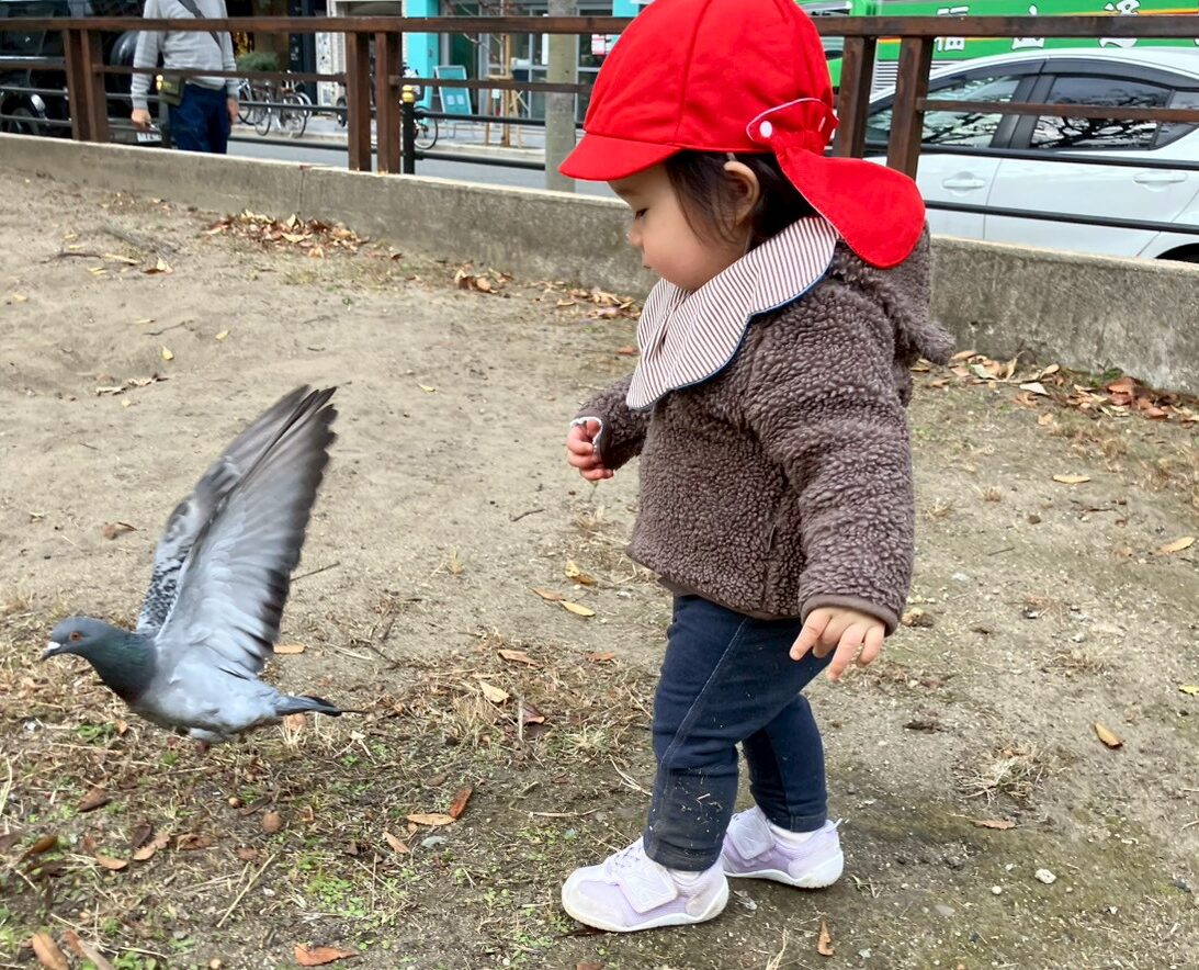 公園 外遊び 冬 園児